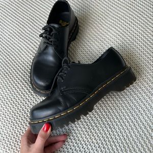 Dr. Martens 1461 SMOOTH LEATHER PLATFORM SHOES. Europe size -39